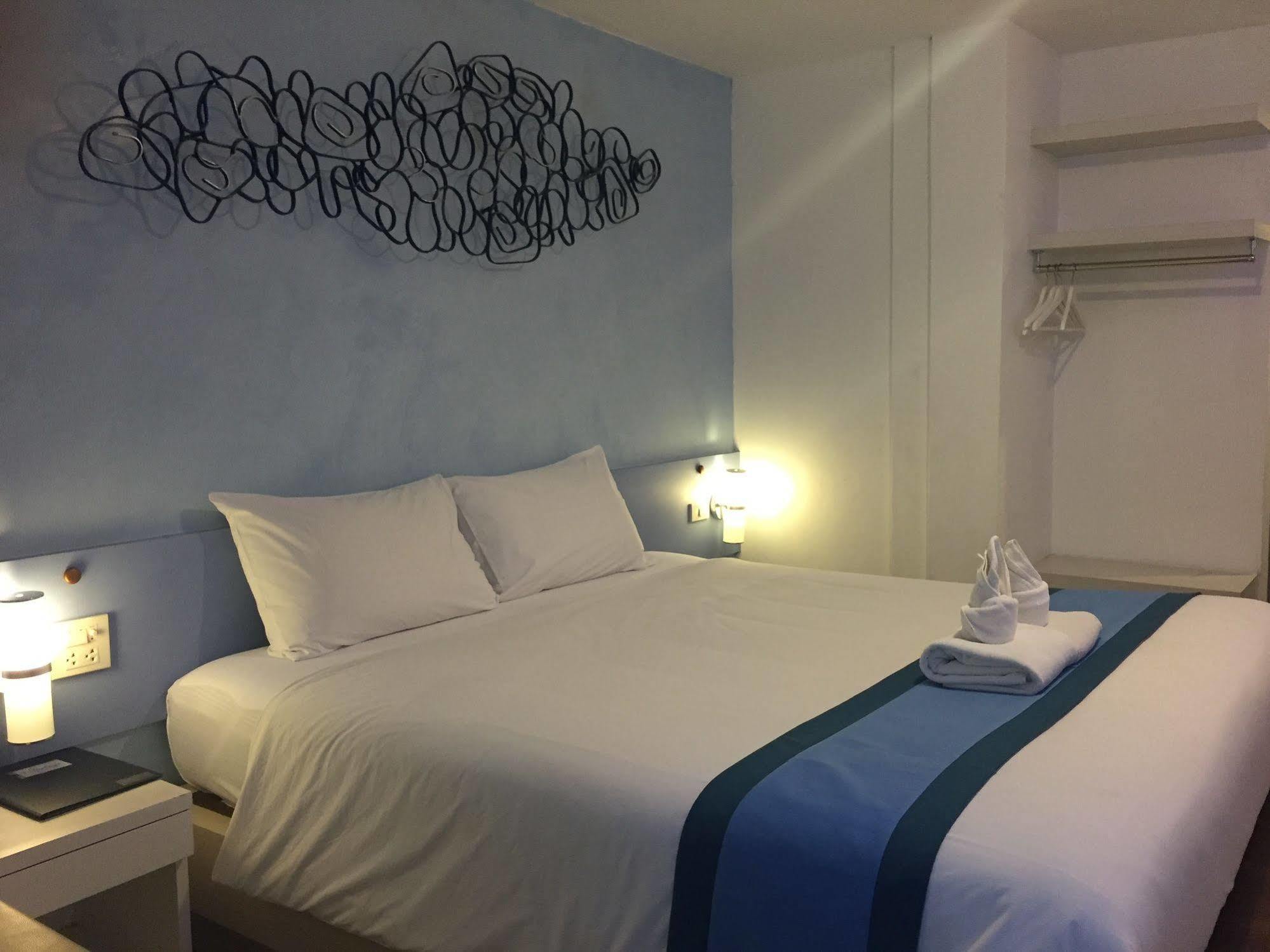 Holidays Home Pattaya Esterno foto